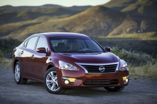 Стекло для автомобилей NISSAN